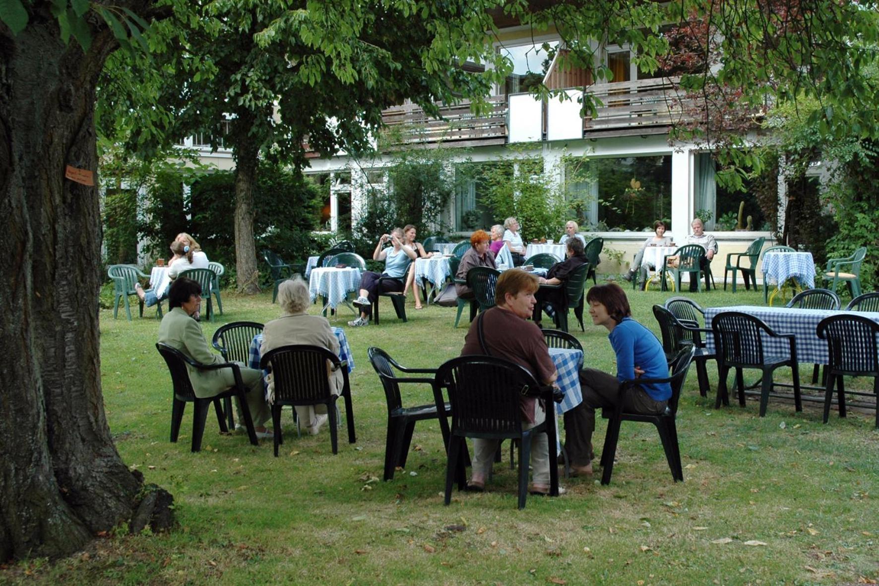 Hotel-Cafe "Schauinsland" Horn-Bad Meinberg Exteriör bild