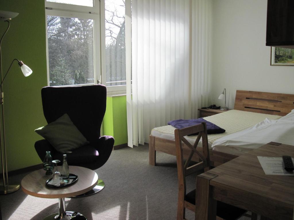 Hotel-Cafe "Schauinsland" Horn-Bad Meinberg Exteriör bild