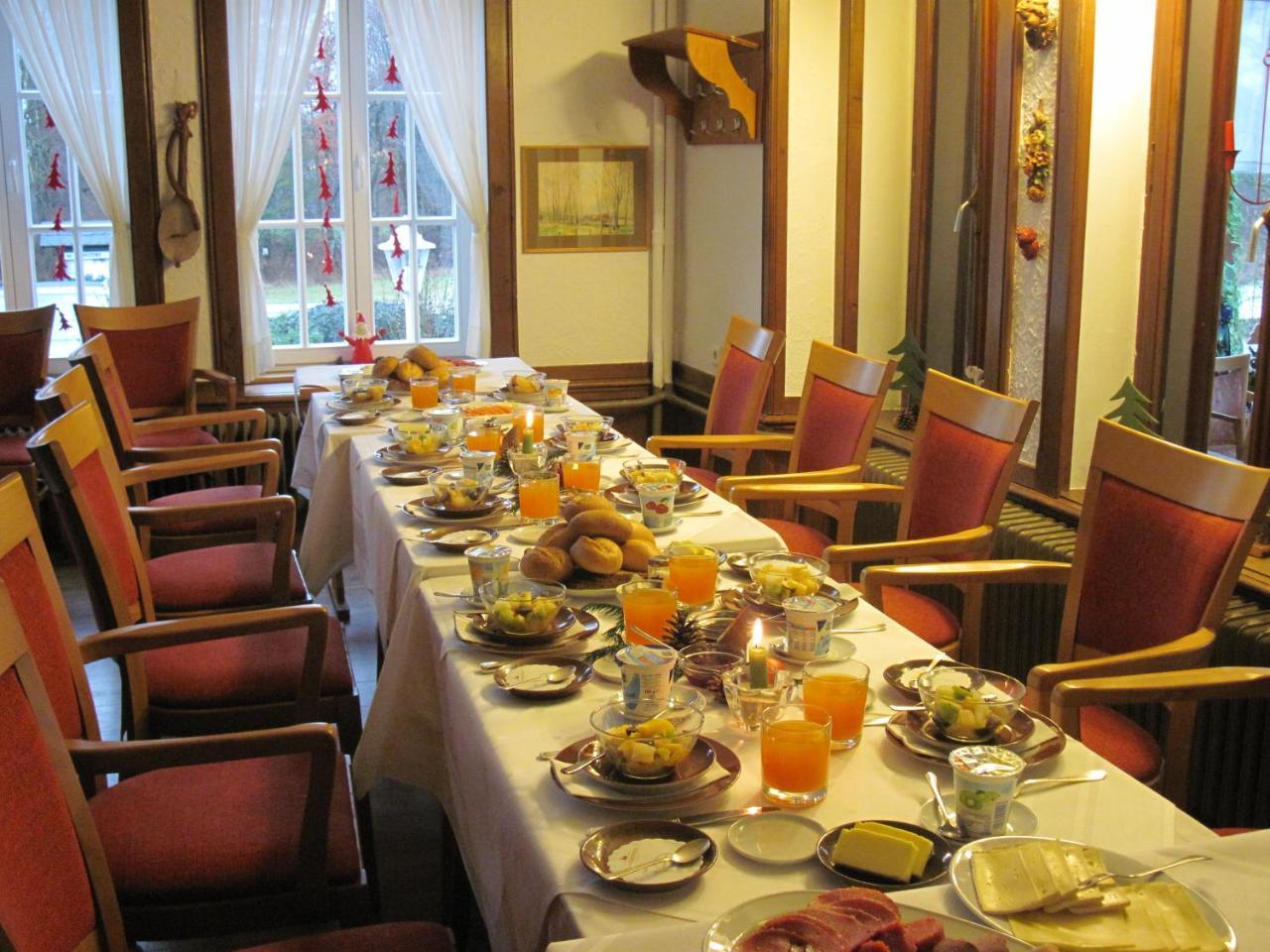 Hotel-Cafe "Schauinsland" Horn-Bad Meinberg Exteriör bild