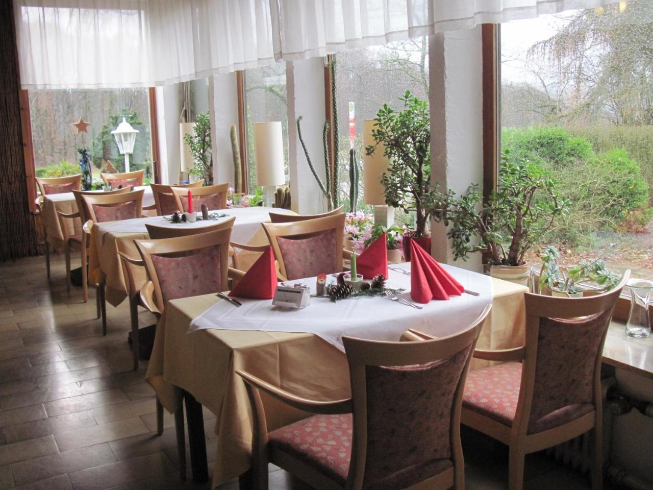Hotel-Cafe "Schauinsland" Horn-Bad Meinberg Exteriör bild